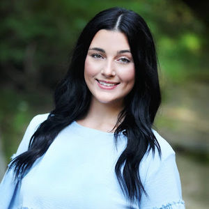 Meet your Posher, Olivia